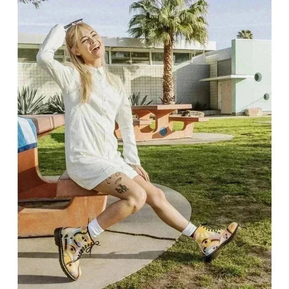 DR. MARTENS VEGAN 1460 RETRO KEMBLE LACE UP BOOTS Women’s 7 Floral Eye Mushroom - Picture 3 of 6